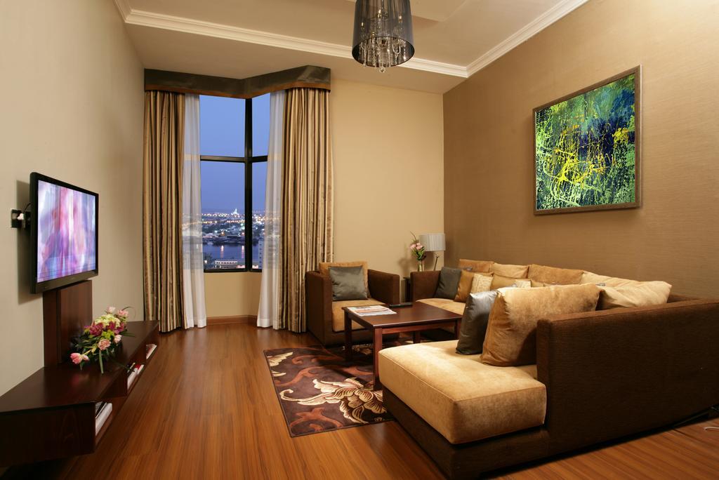 Ramada Hotel & Suites By Wyndham Ajman Extérieur photo